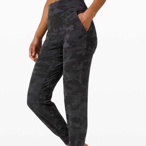 Lululemon align jogger gray Camo size 4